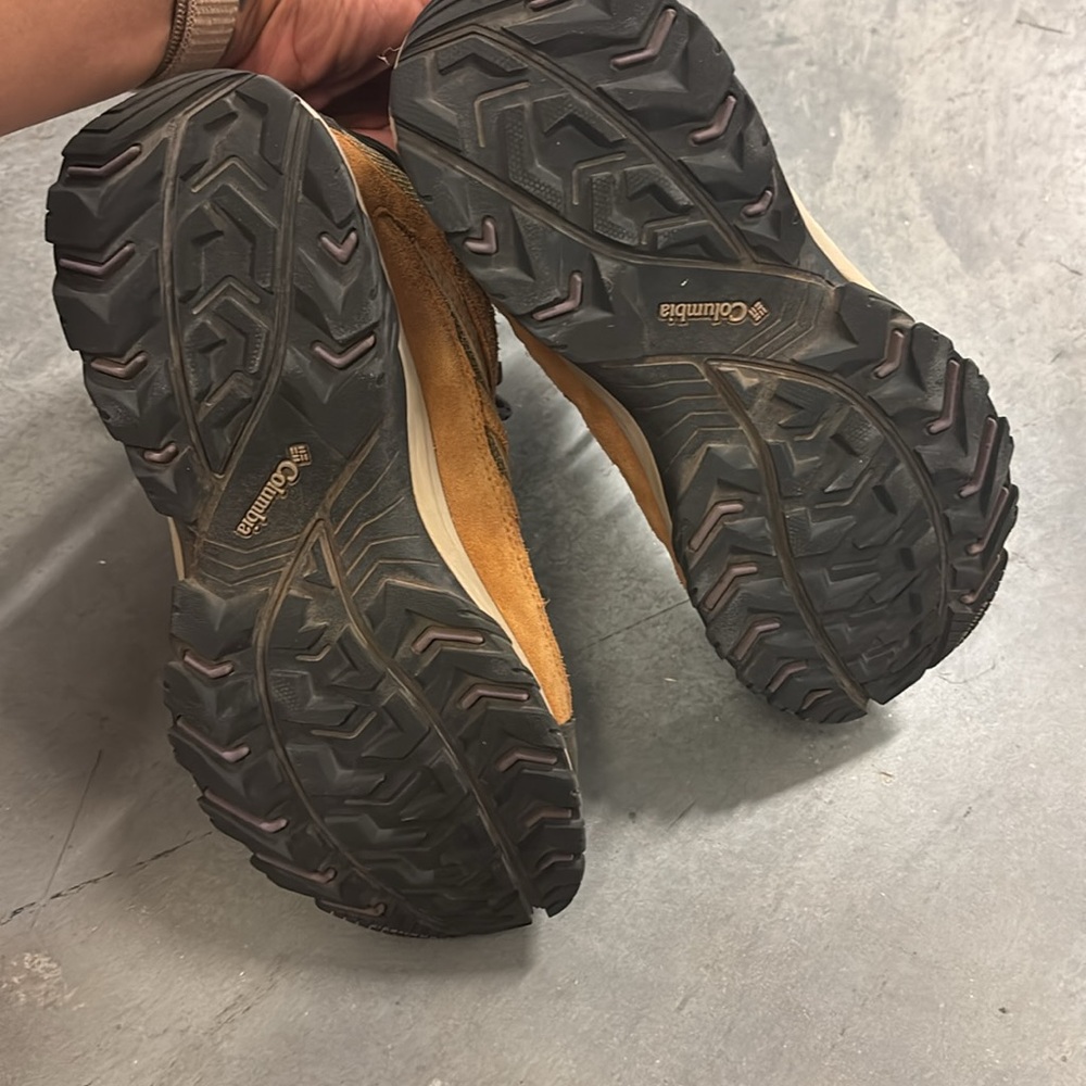 Columbia Women's Crestwood Mid Waterproof Hiking Shoe - Picture 13 of 13